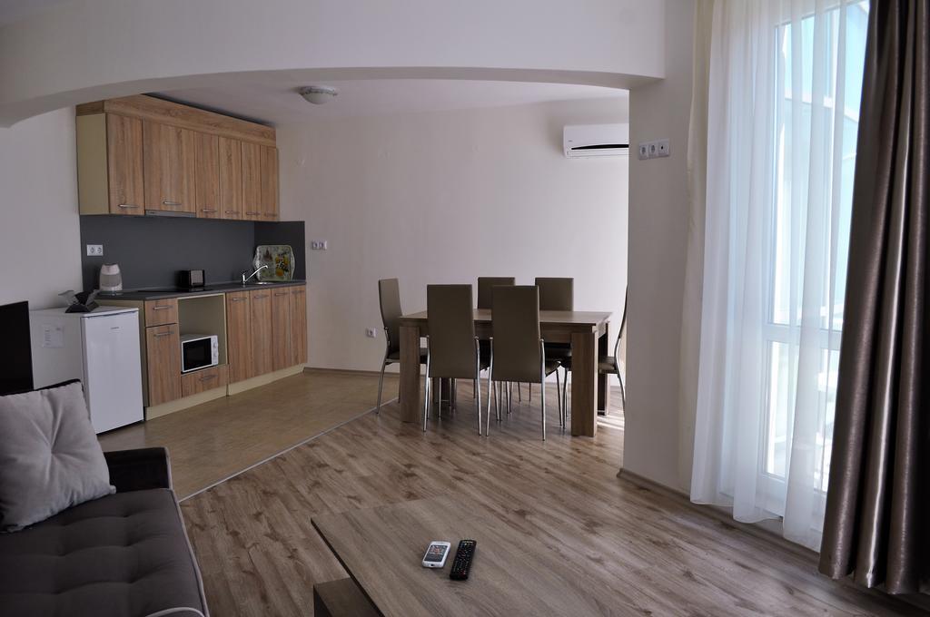 Zevs Residence เนเซบาร์ ภายนอก รูปภาพ