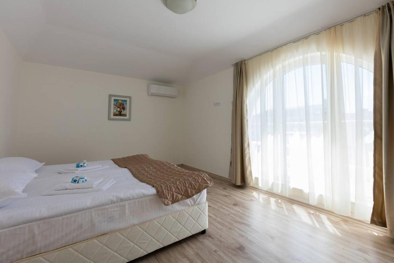Zevs Residence เนเซบาร์ ภายนอก รูปภาพ